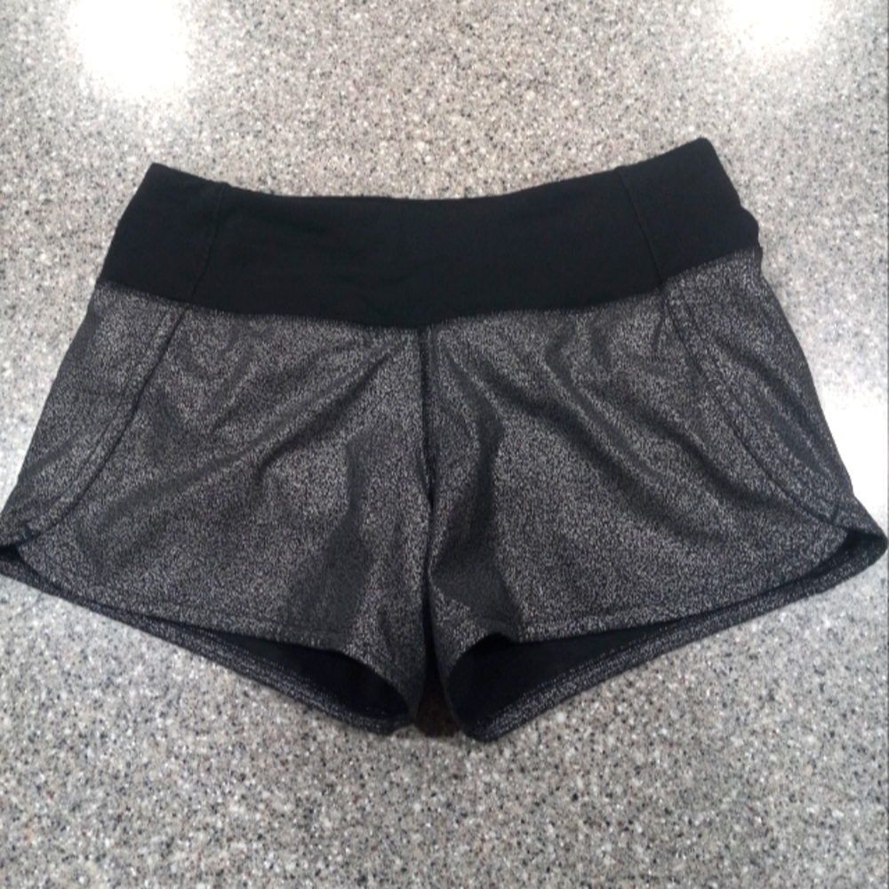Lululemon Run Times Short sz 4 Tall